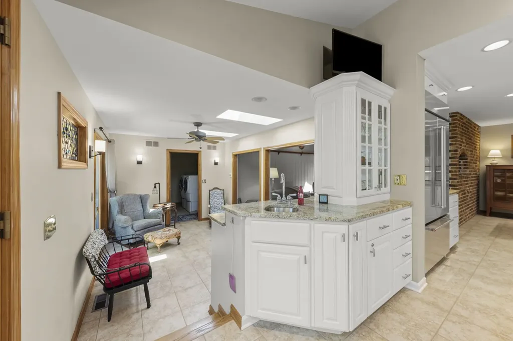 105 Thrush Lane Naperville IL 60540