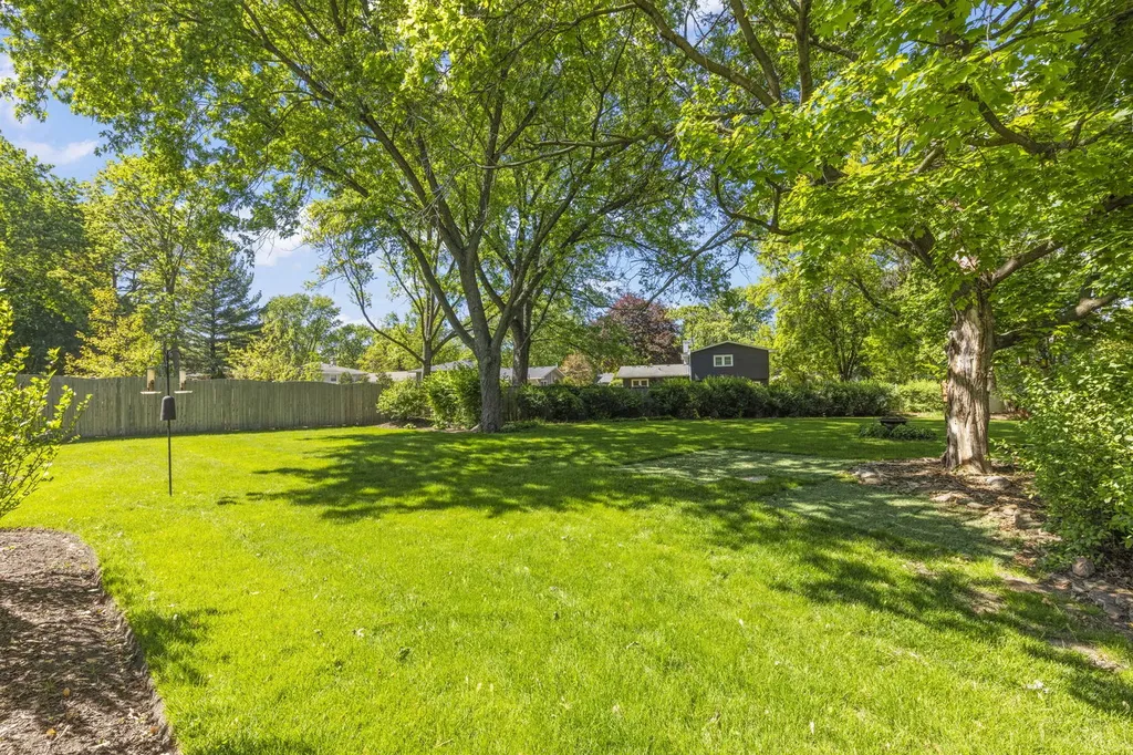 105 Thrush Lane Naperville IL 60540