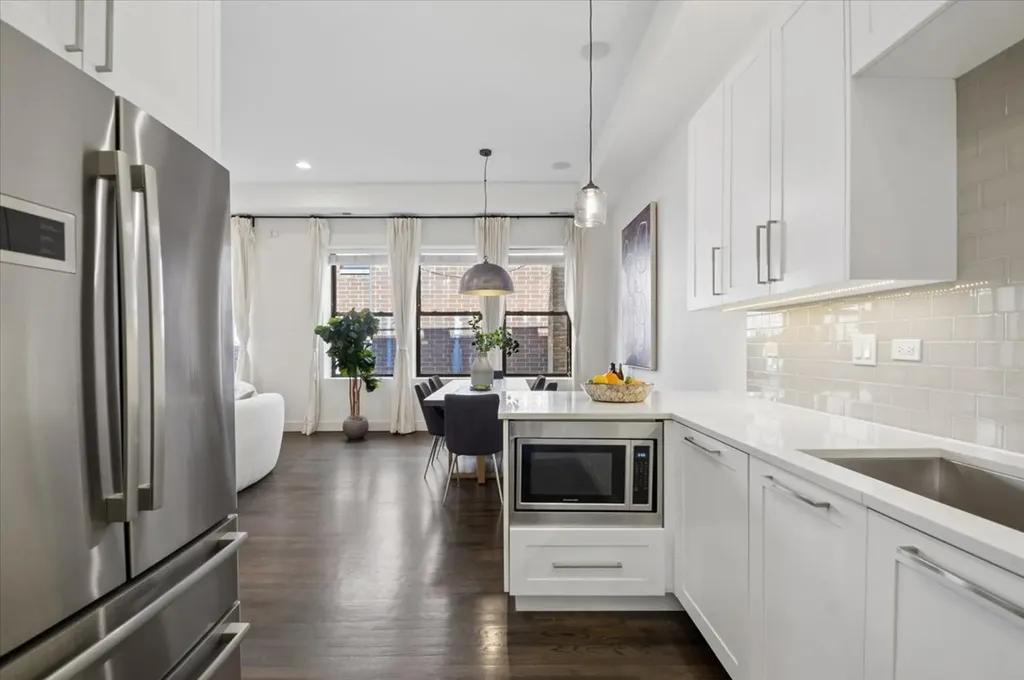 2150 West North Avenue Chicago IL 60647