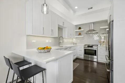 2150 West North Avenue Chicago IL 60647