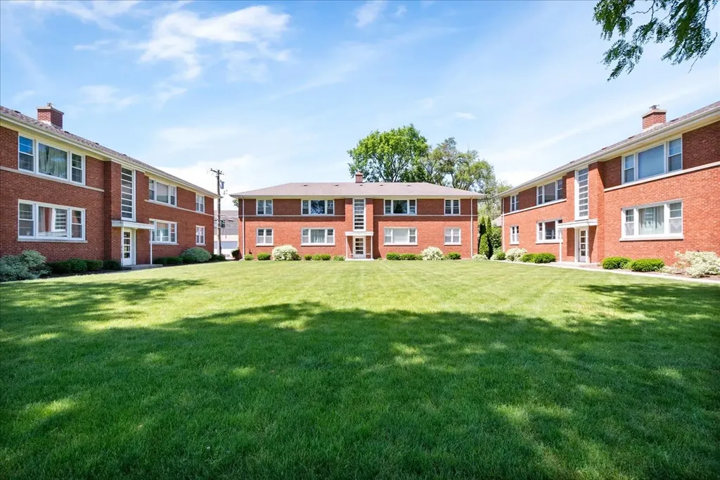 12 North Home Avenue Park Ridge IL 60068
