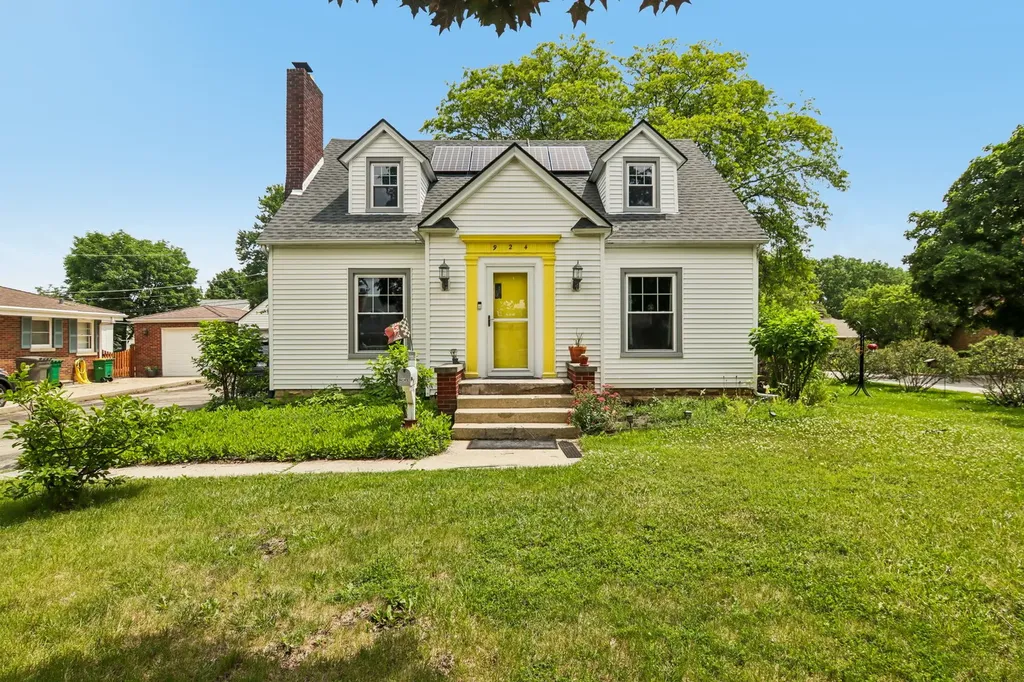 924 Grandview Avenue Lockport IL 60441