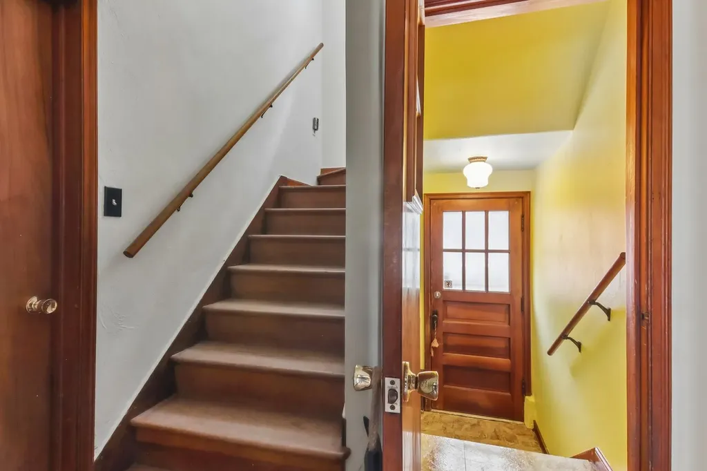 924 Grandview Avenue Lockport IL 60441
