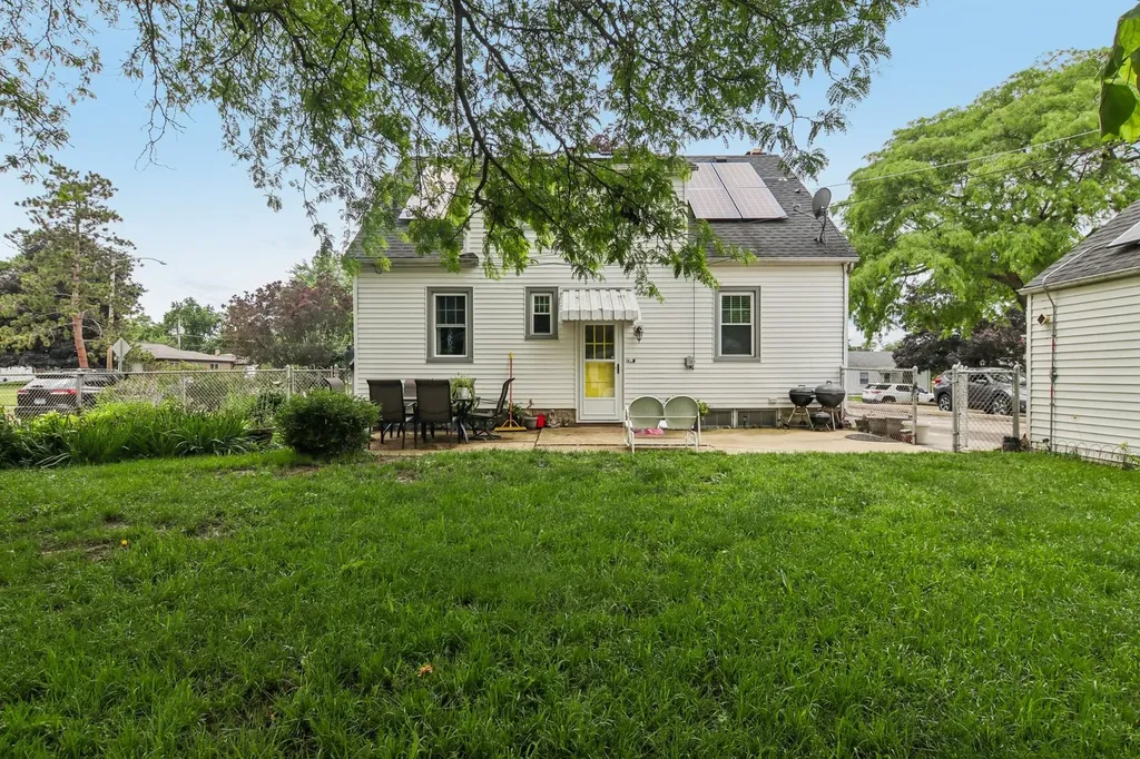 924 Grandview Avenue Lockport IL 60441