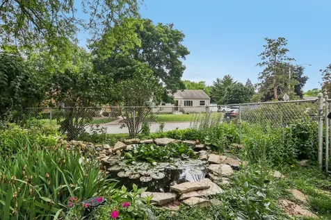 924 Grandview Avenue Lockport IL 60441