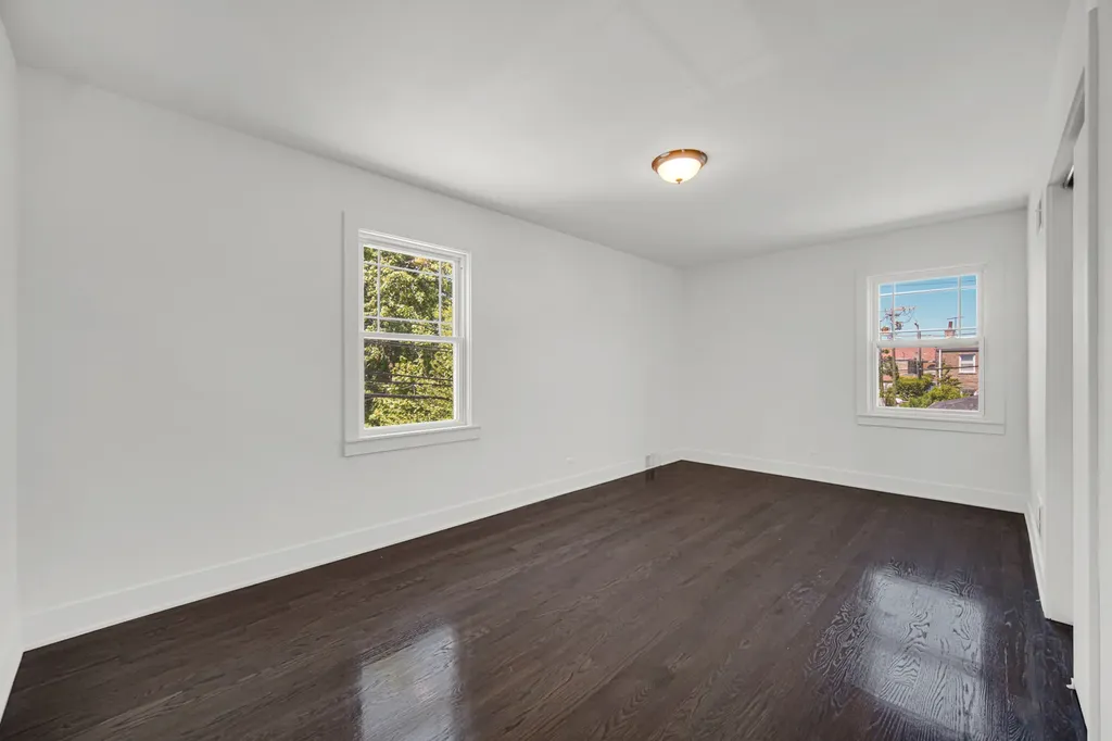 2744 West Catalpa Avenue Chicago IL 60625