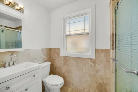 2744 West Catalpa Avenue Chicago IL 60625