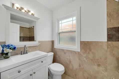 2744 West Catalpa Avenue Chicago IL 60625