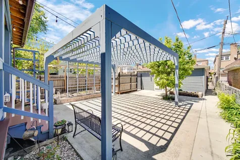 2744 West Catalpa Avenue Chicago IL 60625