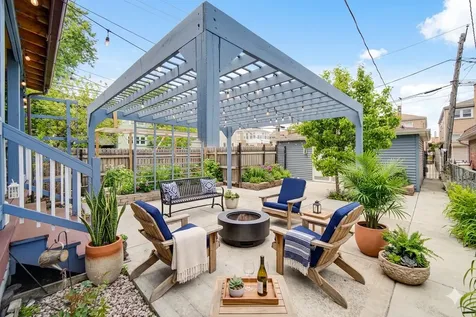 2744 West Catalpa Avenue Chicago IL 60625