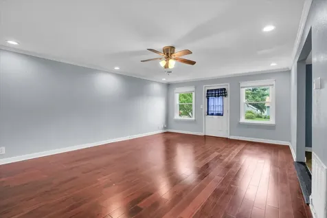506 East Richardson Farmer City IL 61842