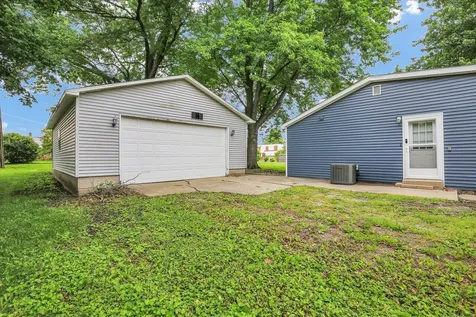 506 East Richardson Farmer City IL 61842