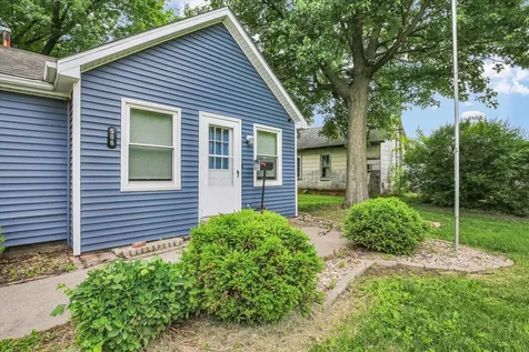 506 East Richardson Farmer City IL 61842
