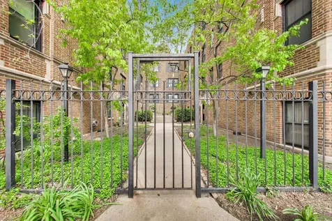 1106 West Montana Street Chicago IL 60614