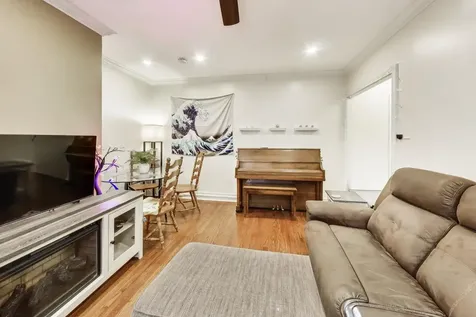 1106 West Montana Street Chicago IL 60614