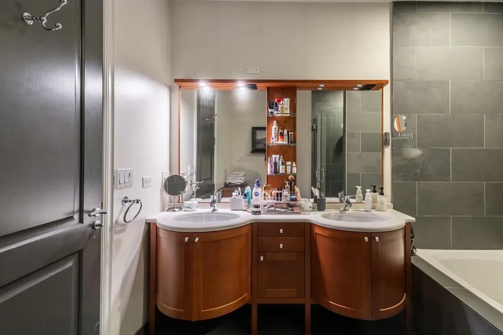 1152 West Fulton Street Chicago IL 60607
