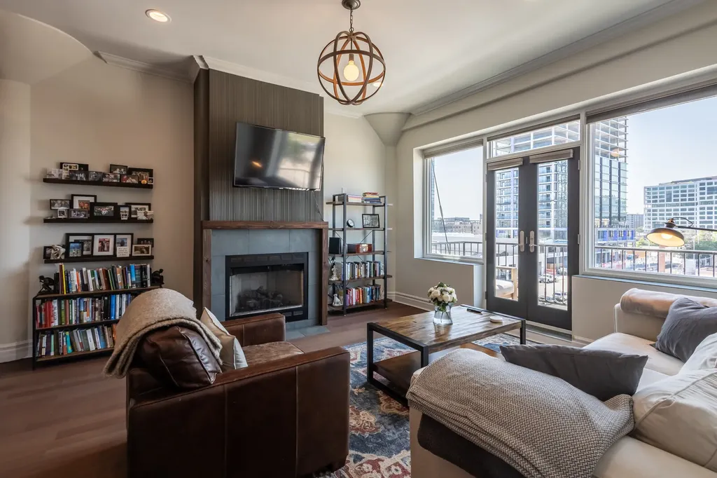 1152 West Fulton Street Chicago IL 60607