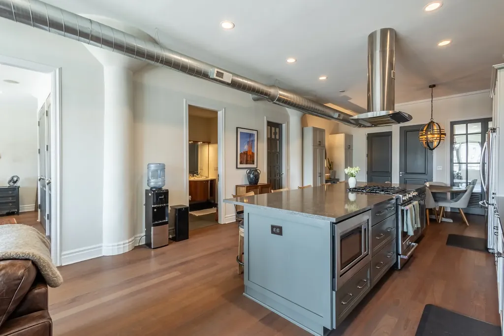 1152 West Fulton Street Chicago IL 60607