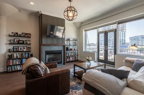 1152 West Fulton Street Chicago IL 60607