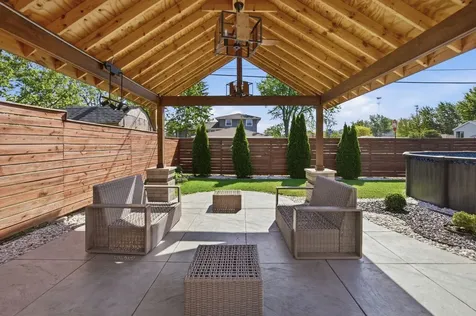 8525 Blue Ridge Avenue Hickory Hills IL 60457