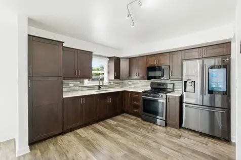 8525 Blue Ridge Avenue Hickory Hills IL 60457