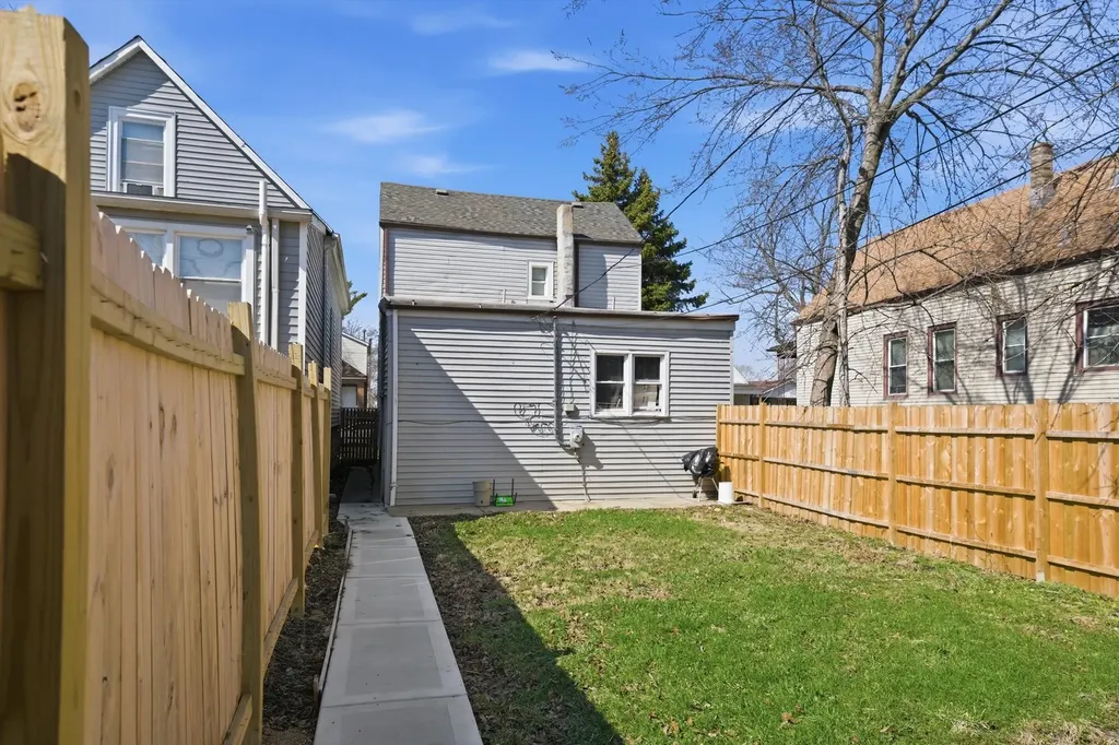 7219 South Wood Street Chicago IL 60636