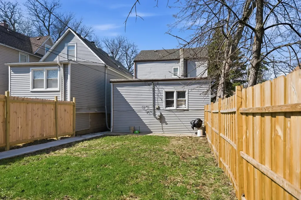 7219 South Wood Street Chicago IL 60636