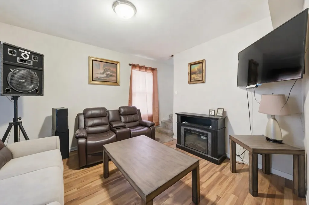 7219 South Wood Street Chicago IL 60636