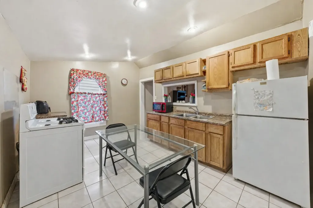 7219 South Wood Street Chicago IL 60636