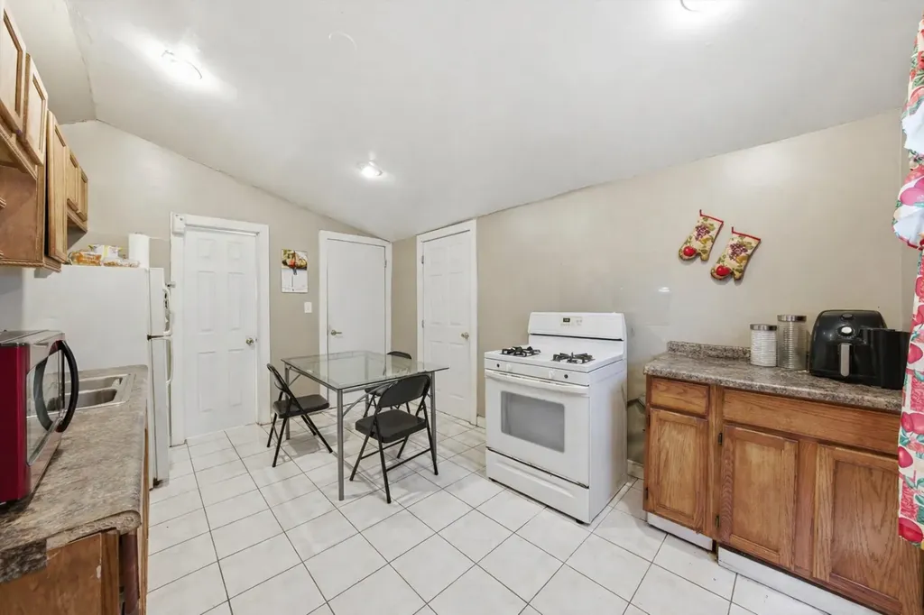 7219 South Wood Street Chicago IL 60636