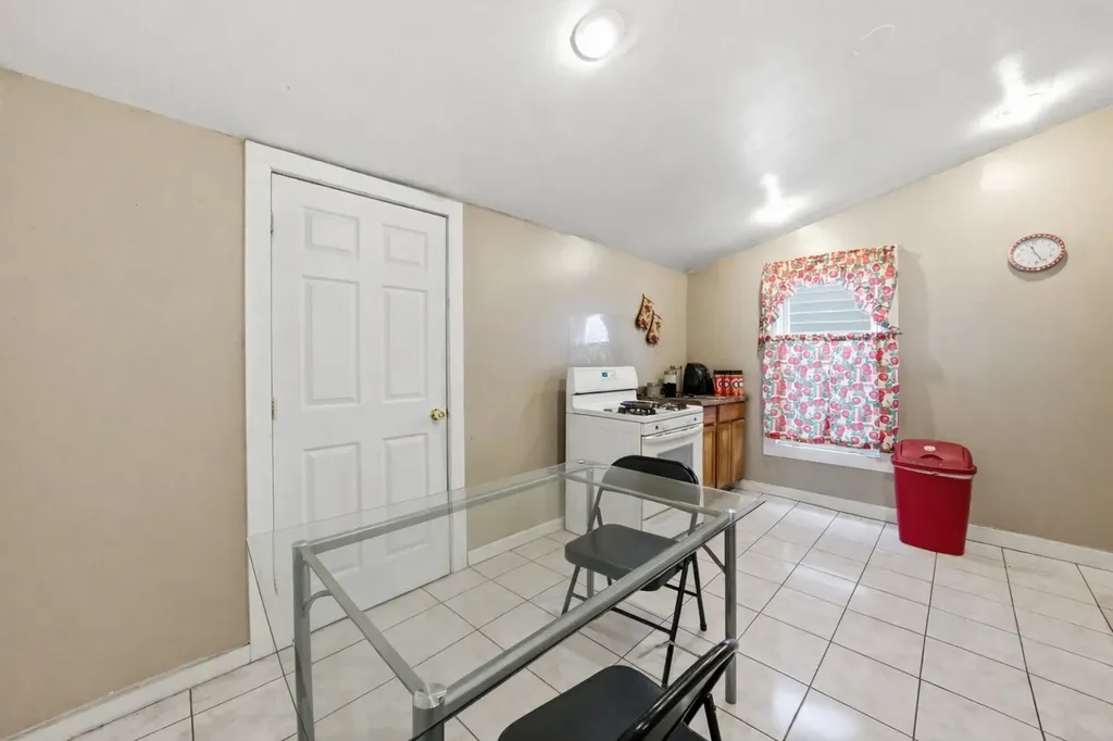 7219 South Wood Street Chicago IL 60636