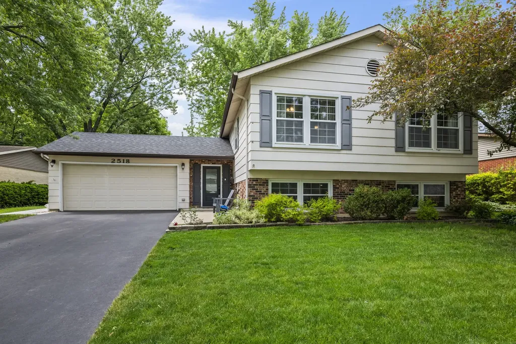 2518 North Ridge Avenue Arlington Heights IL 60004