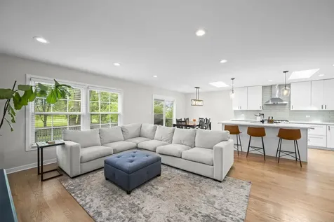 2518 North Ridge Avenue Arlington Heights IL 60004