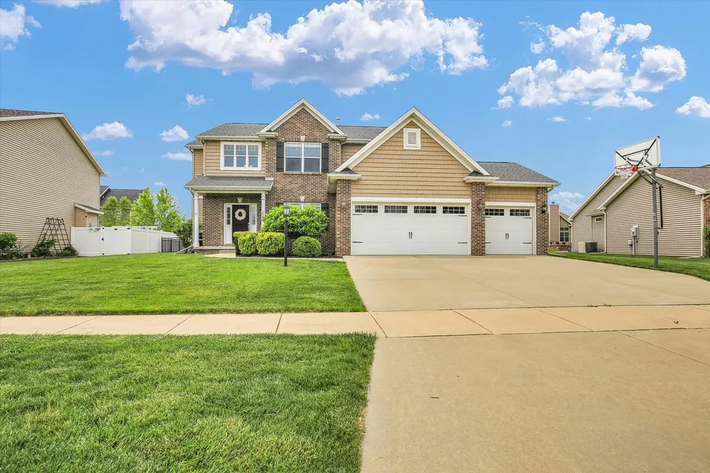 205 Independence Drive Savoy IL 61874