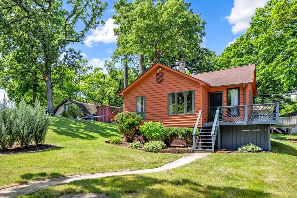 28553 West Treetop Road Ingleside IL 60041