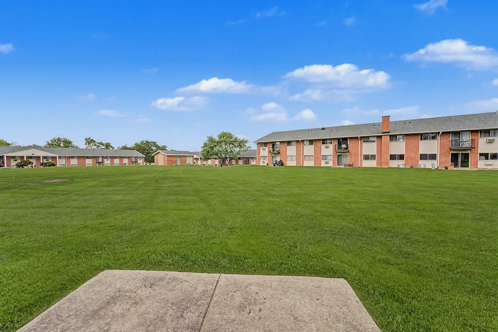 1557 Jill Court Glendale Heights IL 60139