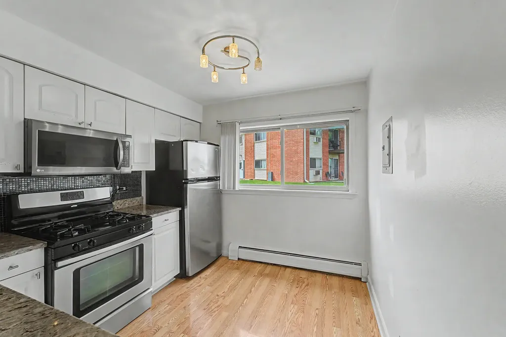 1557 Jill Court Glendale Heights IL 60139