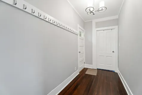 1235 Leon Place Evanston IL 60201