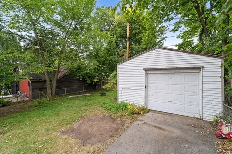 1235 Leon Place Evanston IL 60201