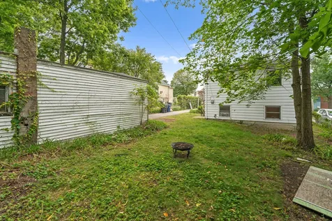 1235 Leon Place Evanston IL 60201