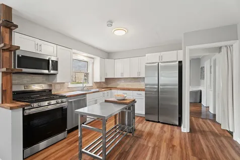 1235 Leon Place Evanston IL 60201