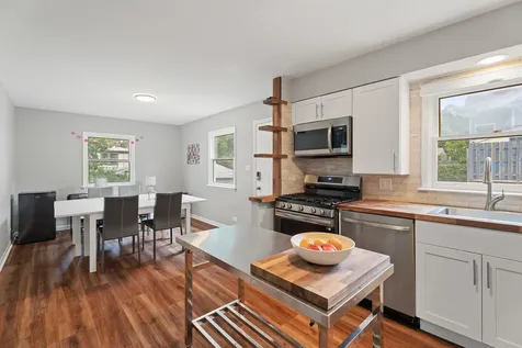 1235 Leon Place Evanston IL 60201