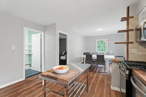 1235 Leon Place Evanston IL 60201