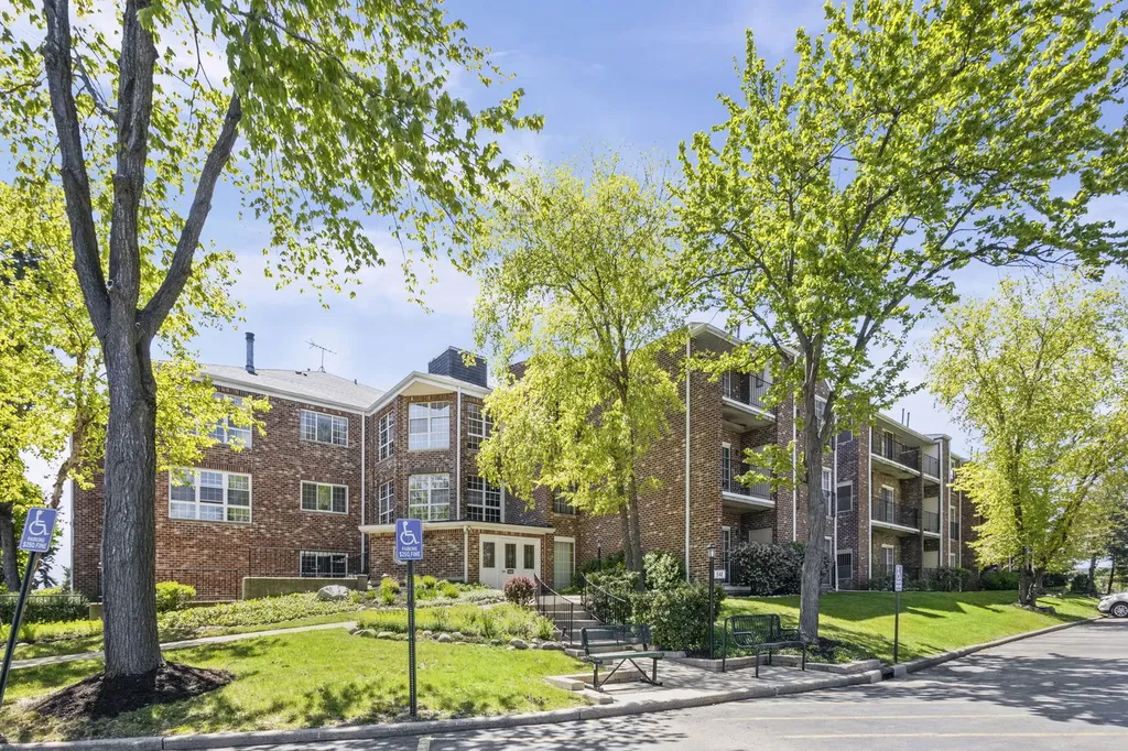 540 Biesterfield Road Elk Grove Village IL 60007