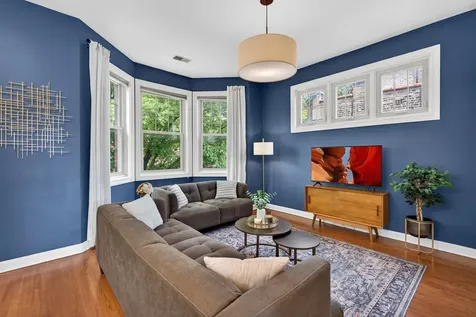 1041 North Leavitt Street Chicago IL 60622