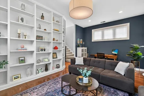 1041 North Leavitt Street Chicago IL 60622
