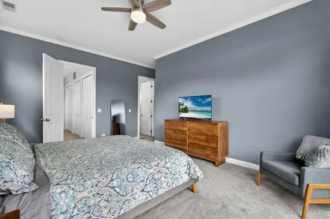 1041 North Leavitt Street Chicago IL 60622