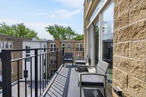 1041 North Leavitt Street Chicago IL 60622