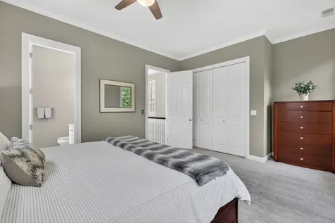 1041 North Leavitt Street Chicago IL 60622