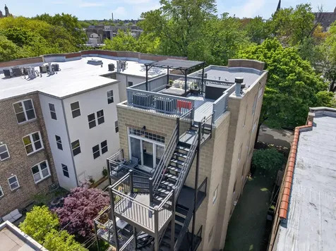 1041 North Leavitt Street Chicago IL 60622